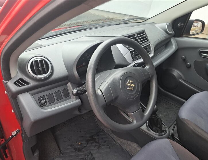 Suzuki Alto Hatchback 996,0 50 kw