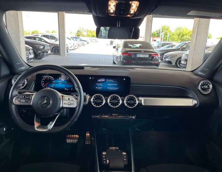 Mercedes-Benz EQB 13