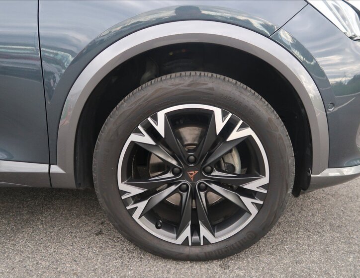 Cupra Formentor SUV / Terénní 2,0 l 140 kw