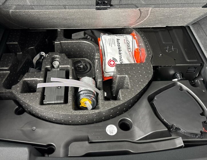 Audi Q8 SUV / Terénní 3,0 l 210 kw