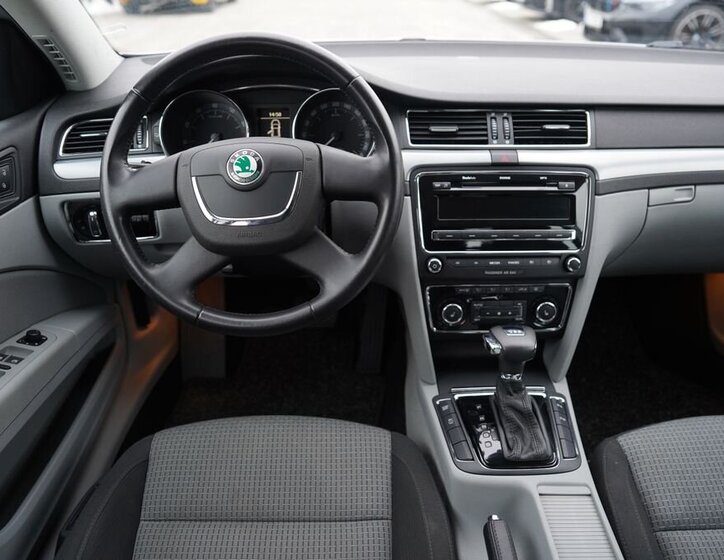 Škoda Superb Sedan 1,8 l 118 kw