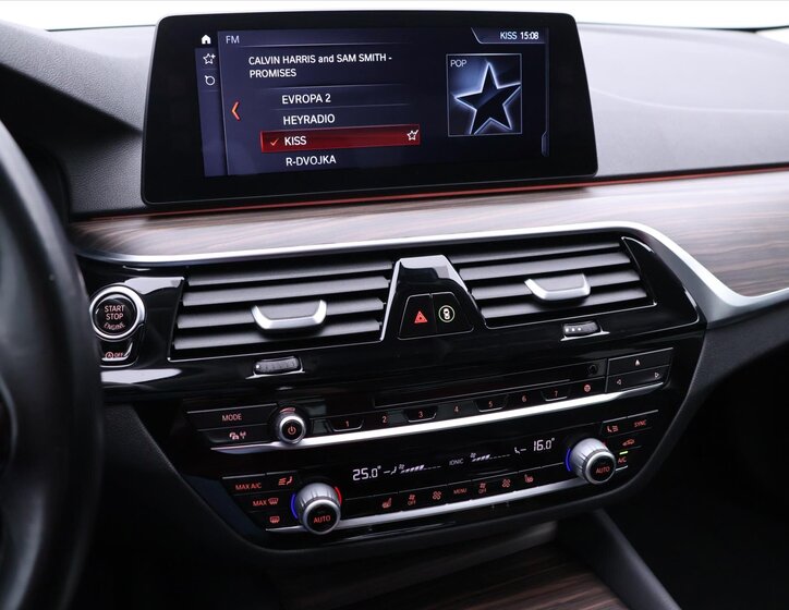 BMW Řada 5 Sedan / Limuzína 2,0 l 140 kw