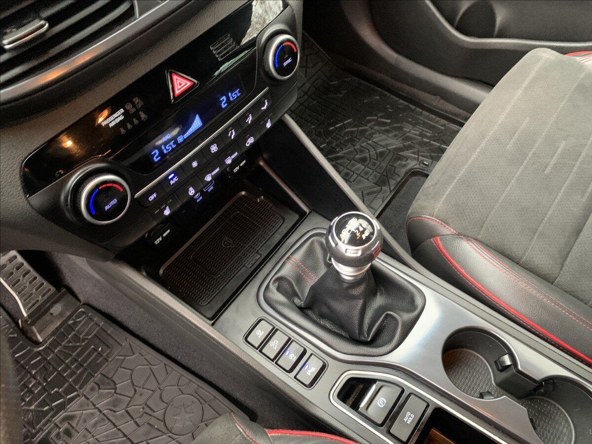 Hyundai Tucson SUV 1,6 l 100 kw