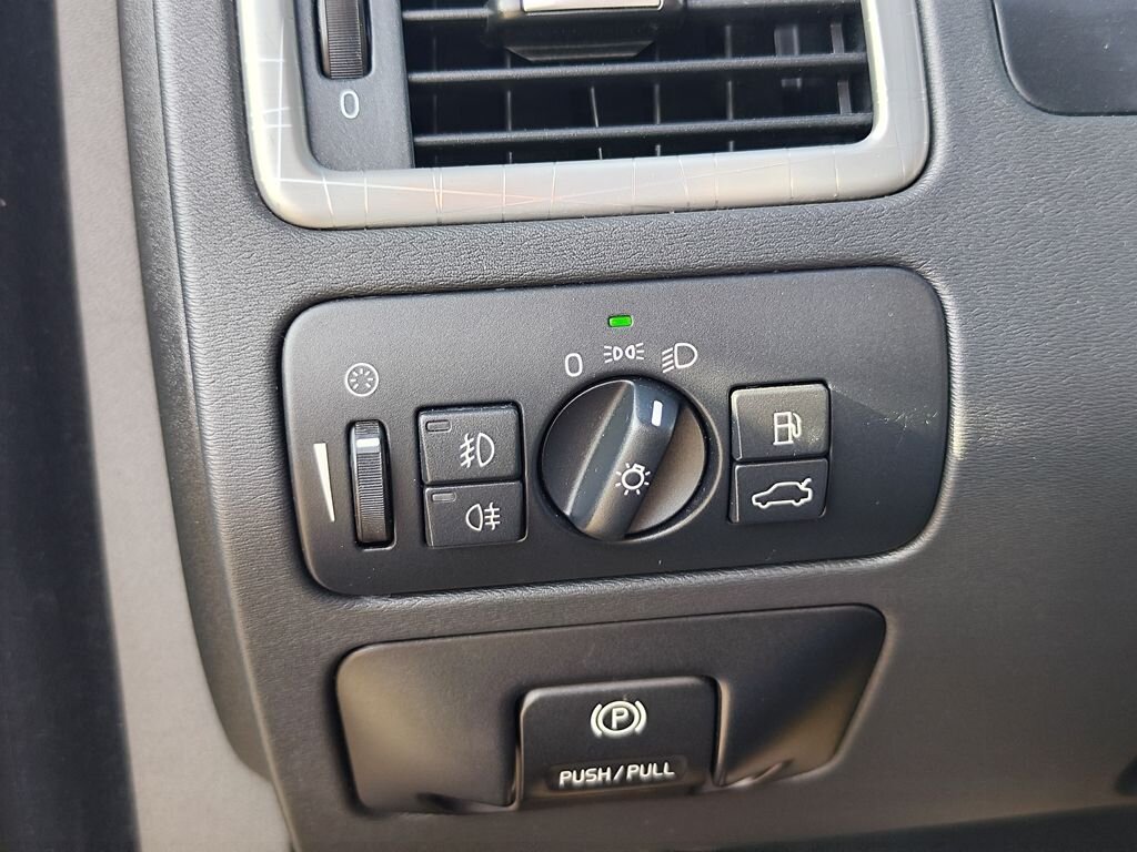 Volvo XC70 Kombi 2,4 l 151 kw