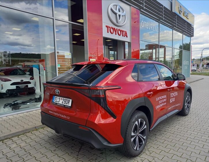 Toyota bZ4X SUV / Terénní 0,0 160 kw
