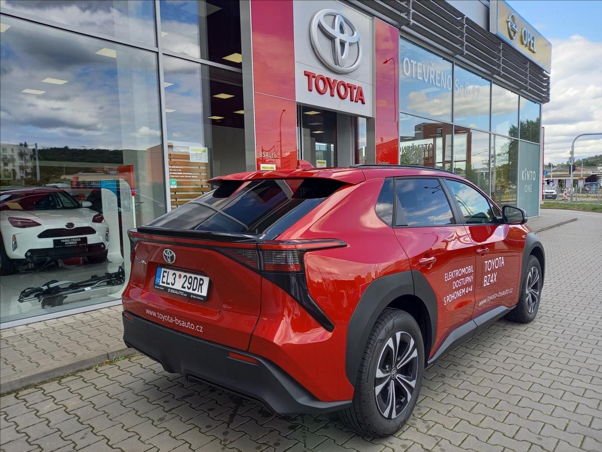 Toyota bZ4X SUV / Terénní 0,0 160 kw