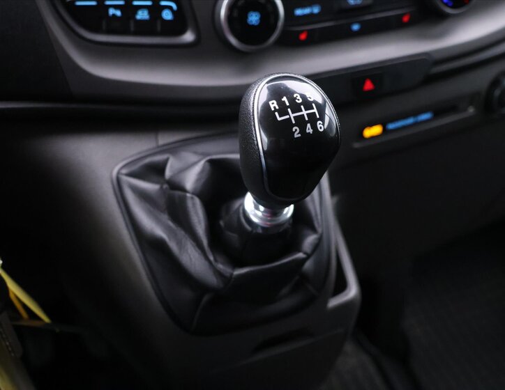 Ford Transit Custom Kombi 2,0 l 96 kw