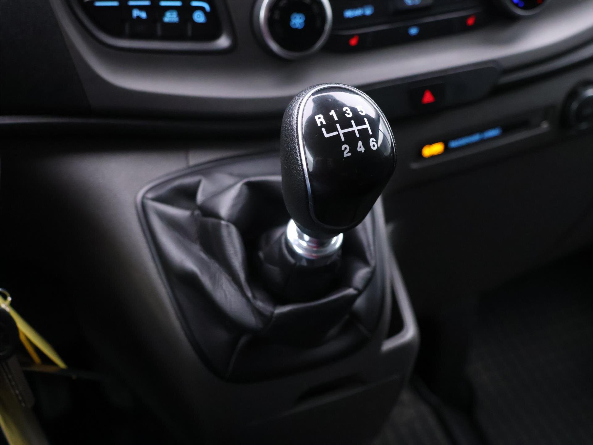 Ford Transit Custom Kombi 2,0 l 96 kw