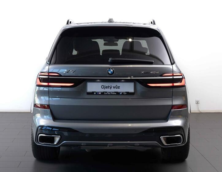 BMW X7 4