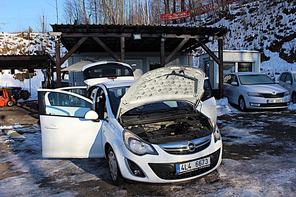 Opel Corsa Hatchback 1,2 l 63 kw