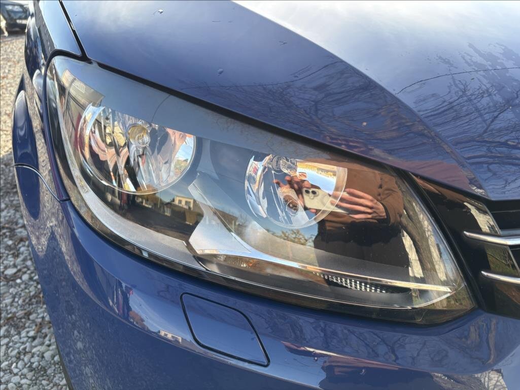 Volkswagen Touran MPV 1,2 l 77 kw