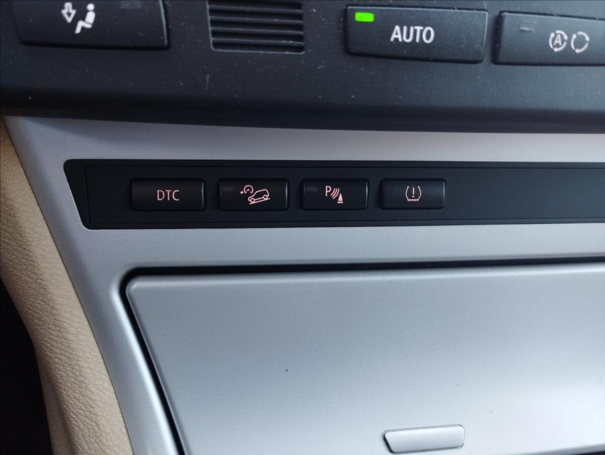 BMW X3 SUV / Terénní 2,0 l 130 kw