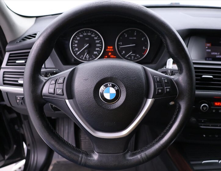 BMW X5 SUV 3,0 l 173 kw