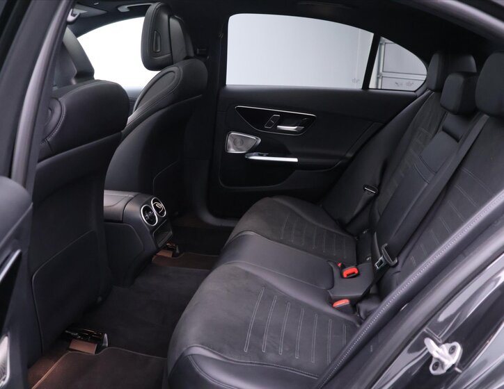 Mercedes-Benz Třídy C Sedan 2,0 l 519 kw