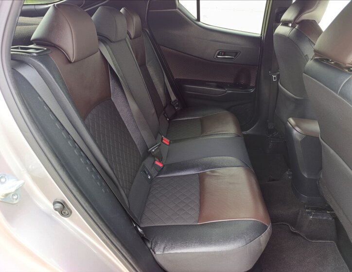 Toyota C-HR Hatchback 1,8 l 72 kw