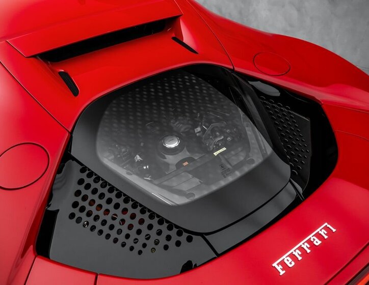 Ferrari SF90 Kupé 4,0 l 574 kw