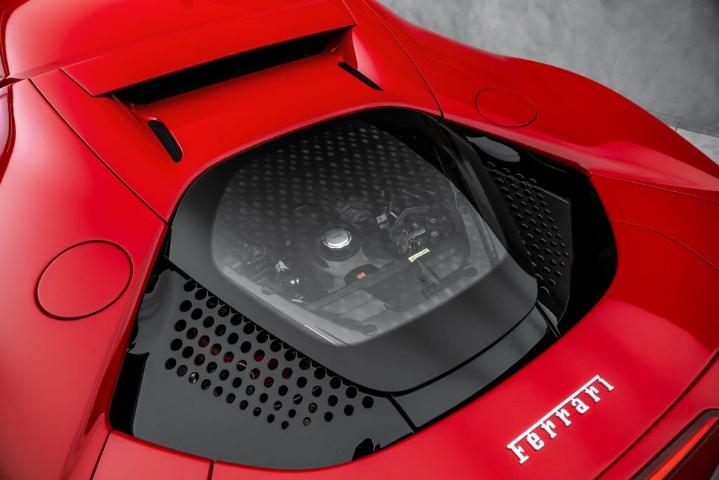 Ferrari SF90 Kupé 4,0 l 574 kw