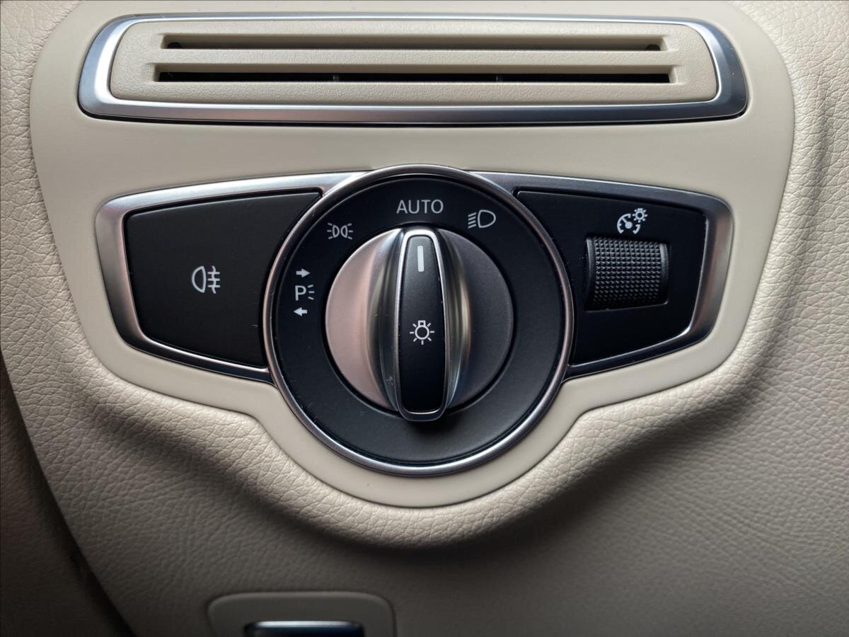 Mercedes-Benz GLC SUV 2,0 l 143 kw