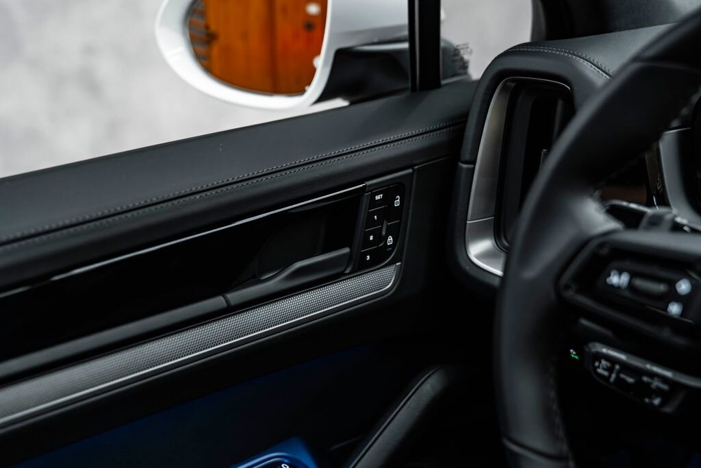 Porsche Cayenne SUV 3,0 l 260 kw