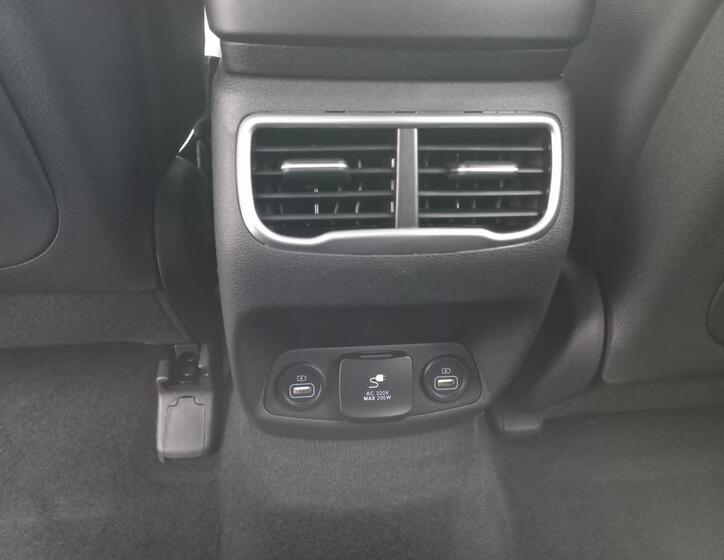 Hyundai Santa Fe SUV 1,6 l 195 kw