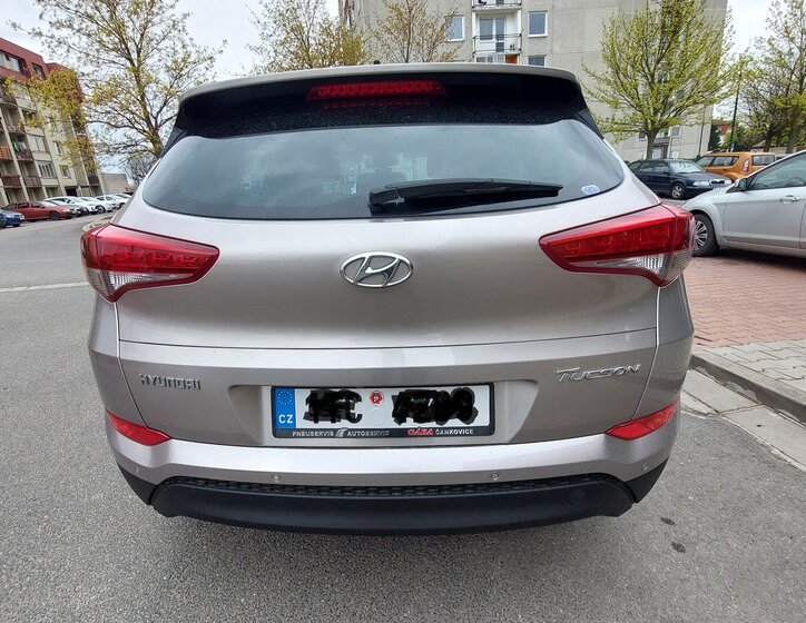 Hyundai Tucson CUV / Crossover 1,7 l 104 kw