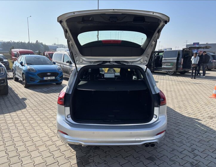 Ford Focus Kombi 999,0 92 kw