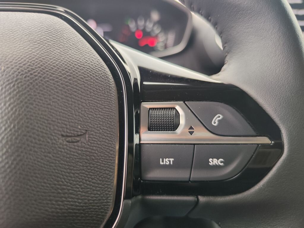 Peugeot 208 Hatchback 1,2 l 74 kw