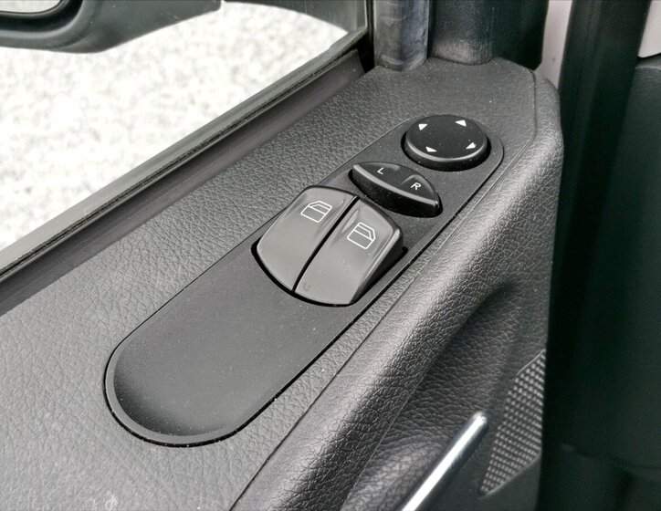 Mercedes-Benz Vito 15