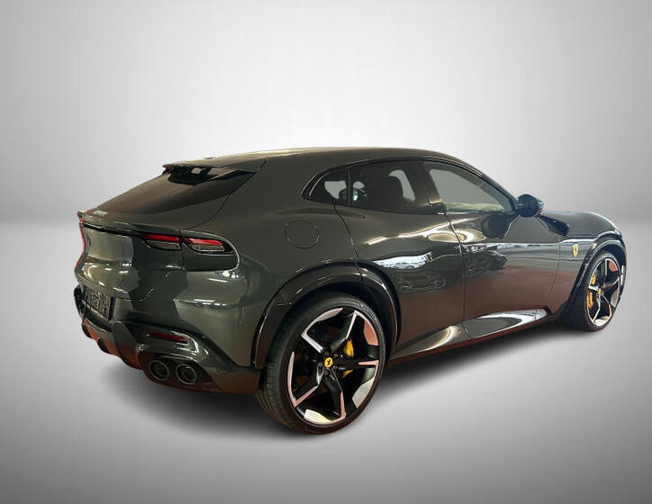 Ferrari Purosangue 3