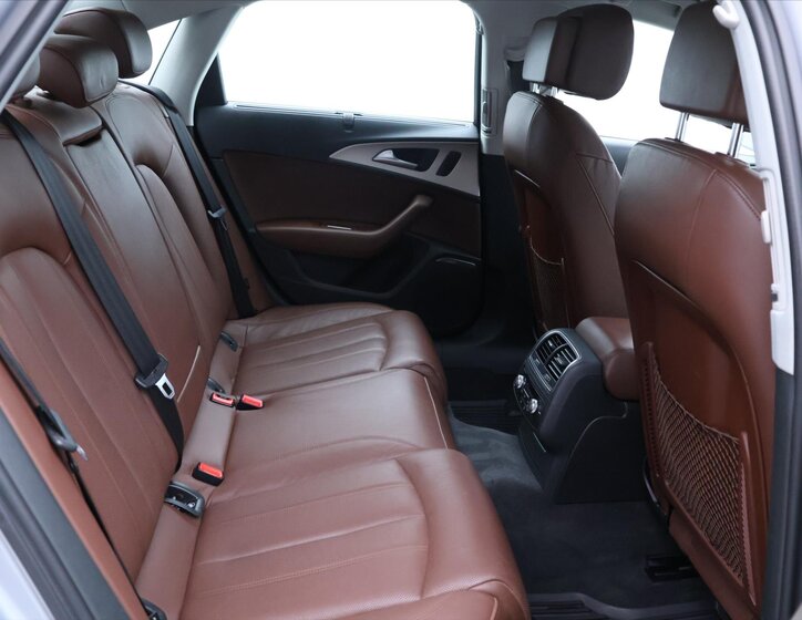 Audi A6 Sedan / Limuzína 3,0 l 235 kw