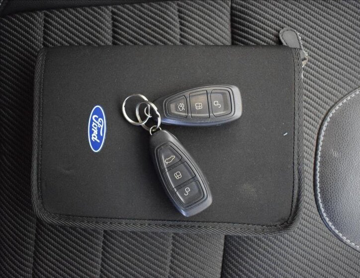 Ford Kuga SUV 1,5 l 110 kw