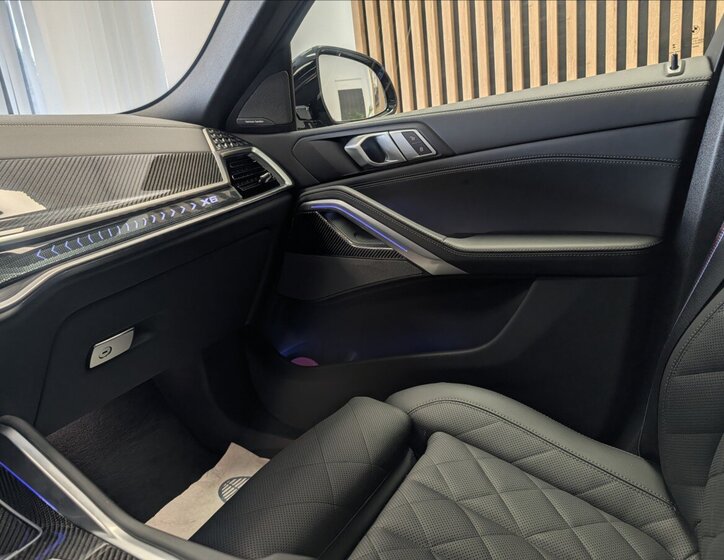 BMW X6 Sedan 3,0 l 210 kw