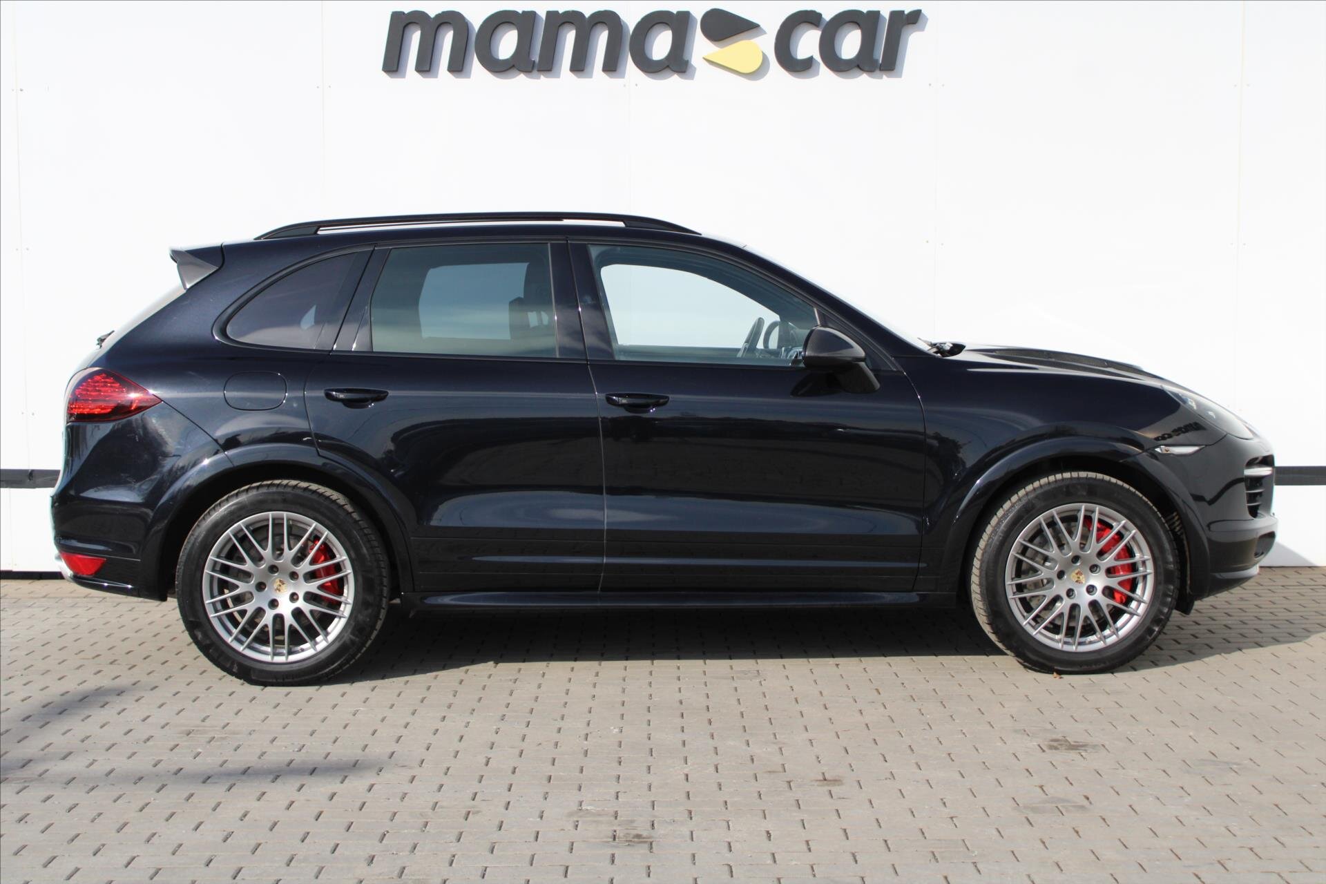 Porsche Cayenne SUV 4,8 l 397 kw
