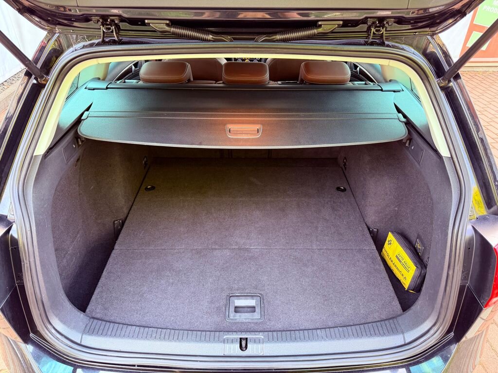 Volkswagen Golf Kombi 1,6 l 77 kw