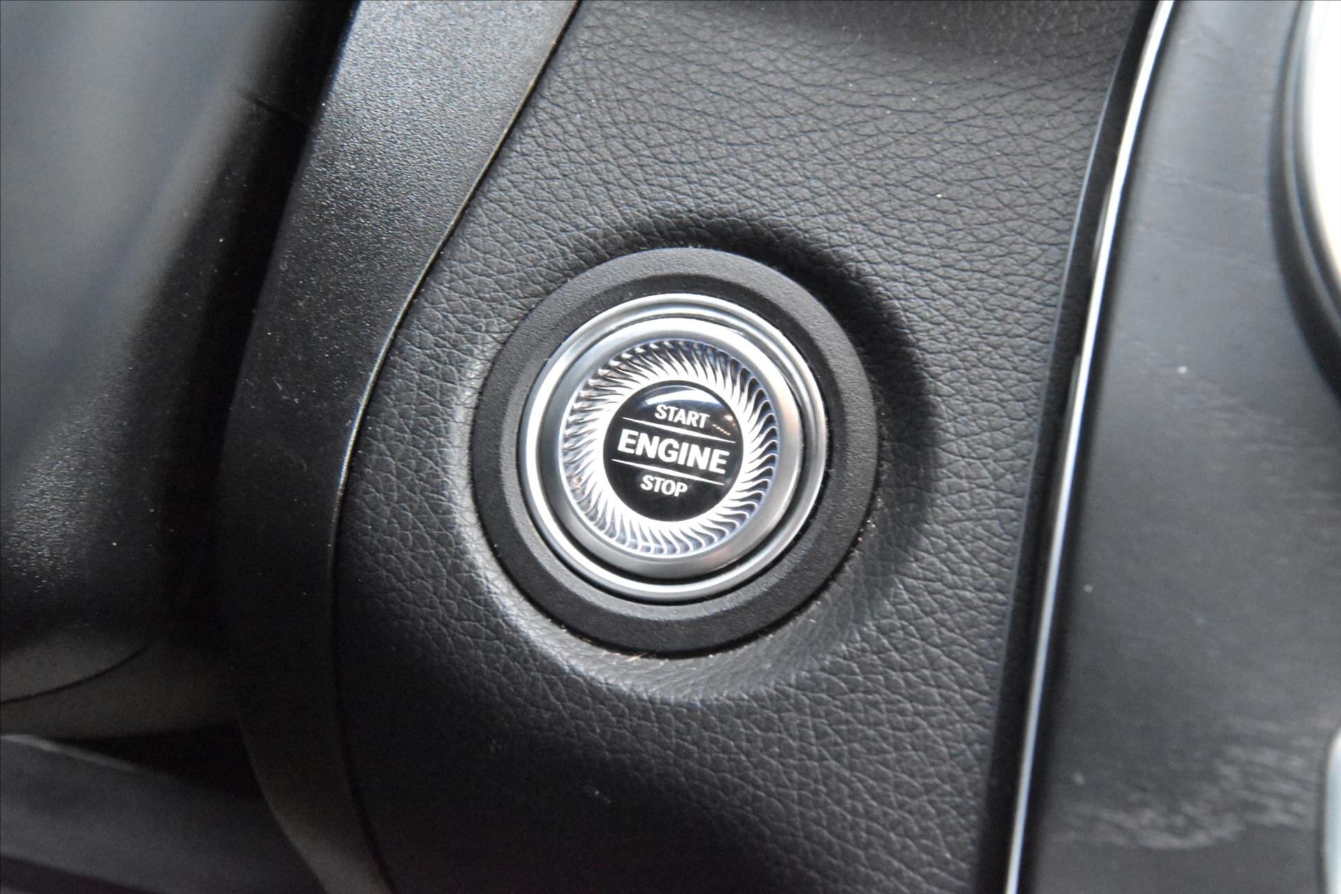 Mercedes-Benz GLC SUV / Terénní 2,0 l 143 kw