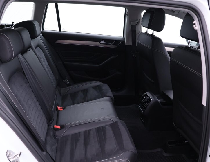 Volkswagen Passat 14