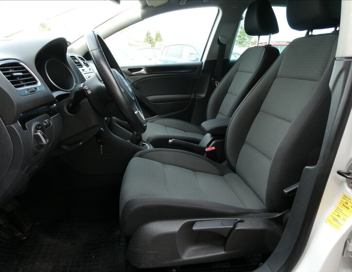 Volkswagen Golf Hatchback 1,2 l 63 kw