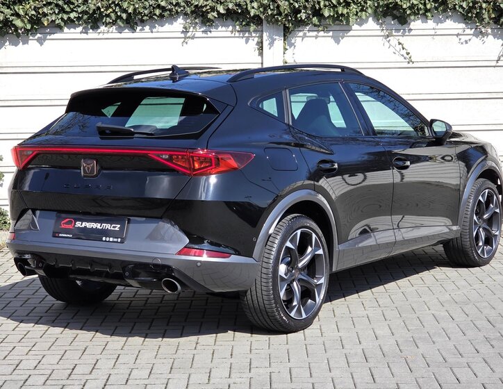 Cupra Formentor SUV / Terénní 2,0 l 180 kw