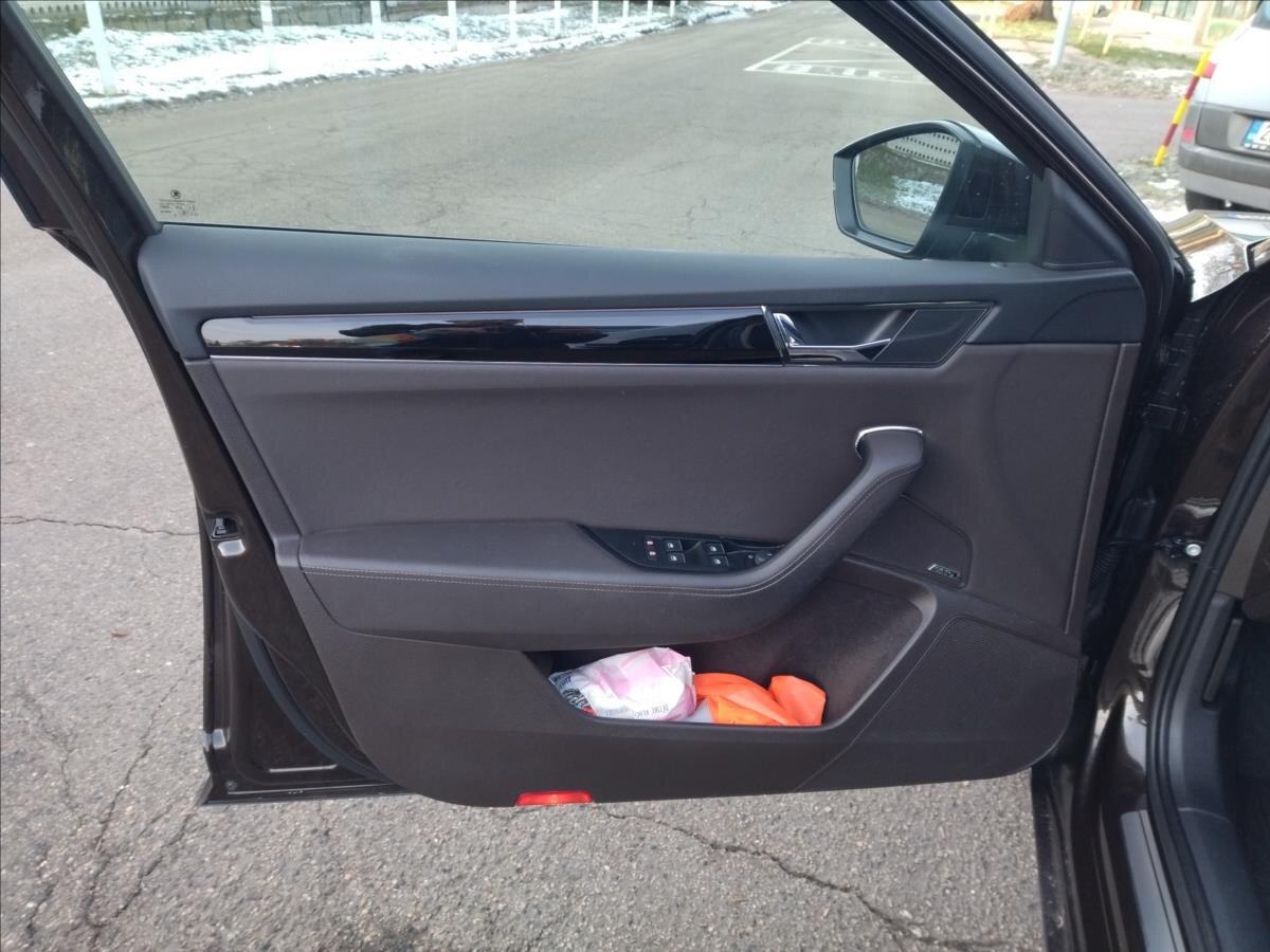 Škoda Superb Sedan 2,0 l 200 kw