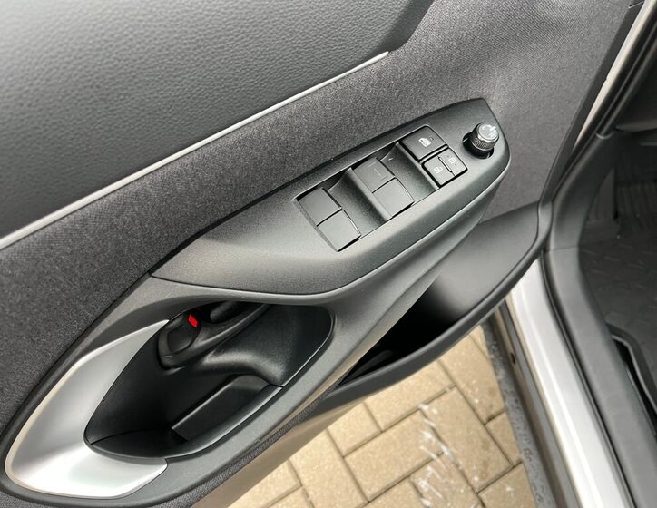 Toyota Yaris Cross SUV 1,5 l 68 kw