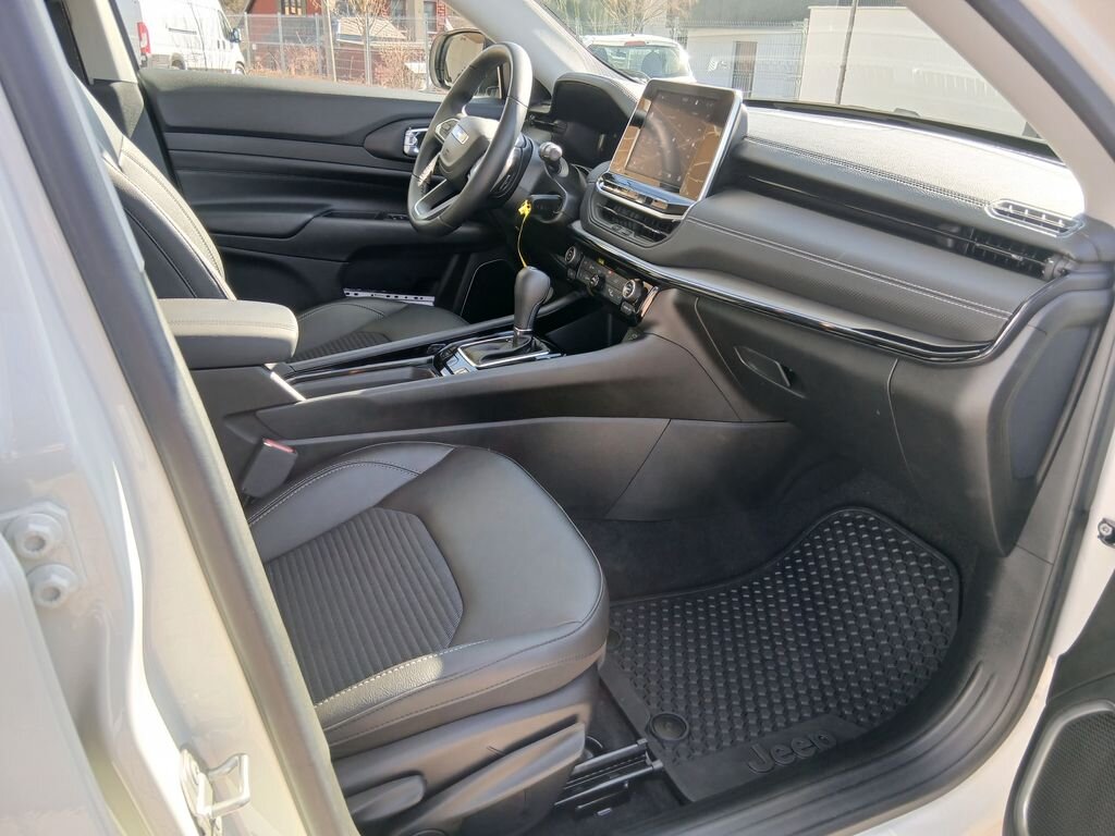 Jeep Compass SUV / Terénní 1,5 l 96 kw