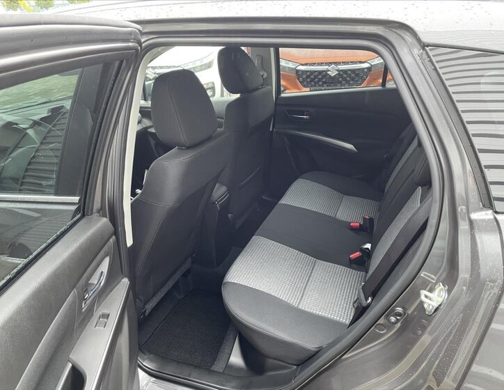 Suzuki S-Cross SUV 1,4 l 81 kw