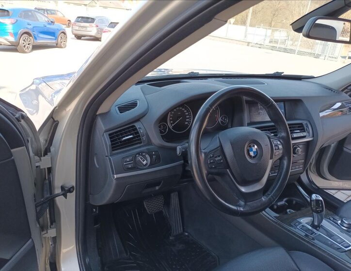 BMW X3 SUV / Terénní 2,0 l 135 kw
