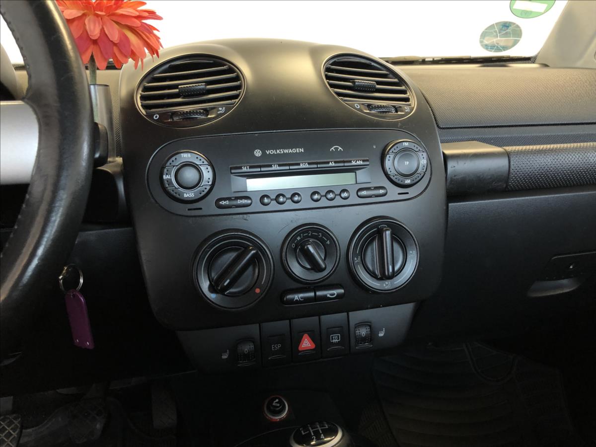 Volkswagen New Beetle