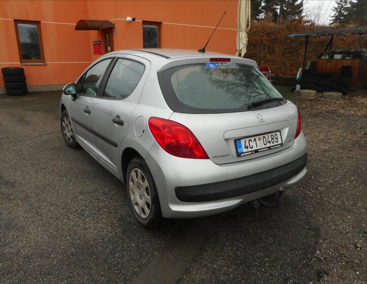 Peugeot 207 Hatchback 1,4 l 54 kw