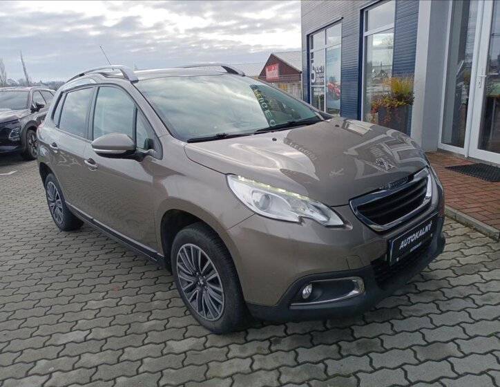 Peugeot 2008 8
