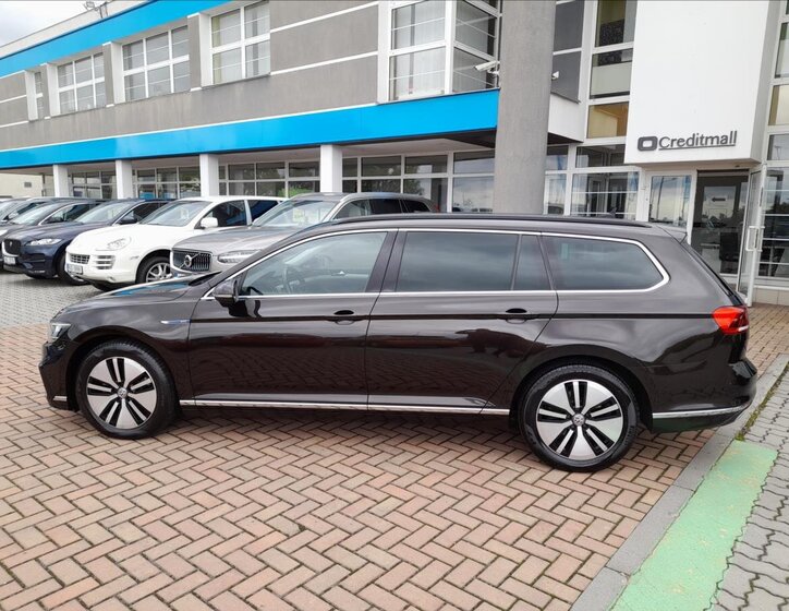 Volkswagen Passat Kombi 1,4 l 115 kw