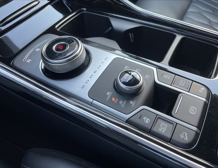 KIA Sorento SUV / Terénní 2,2 l 148 kw