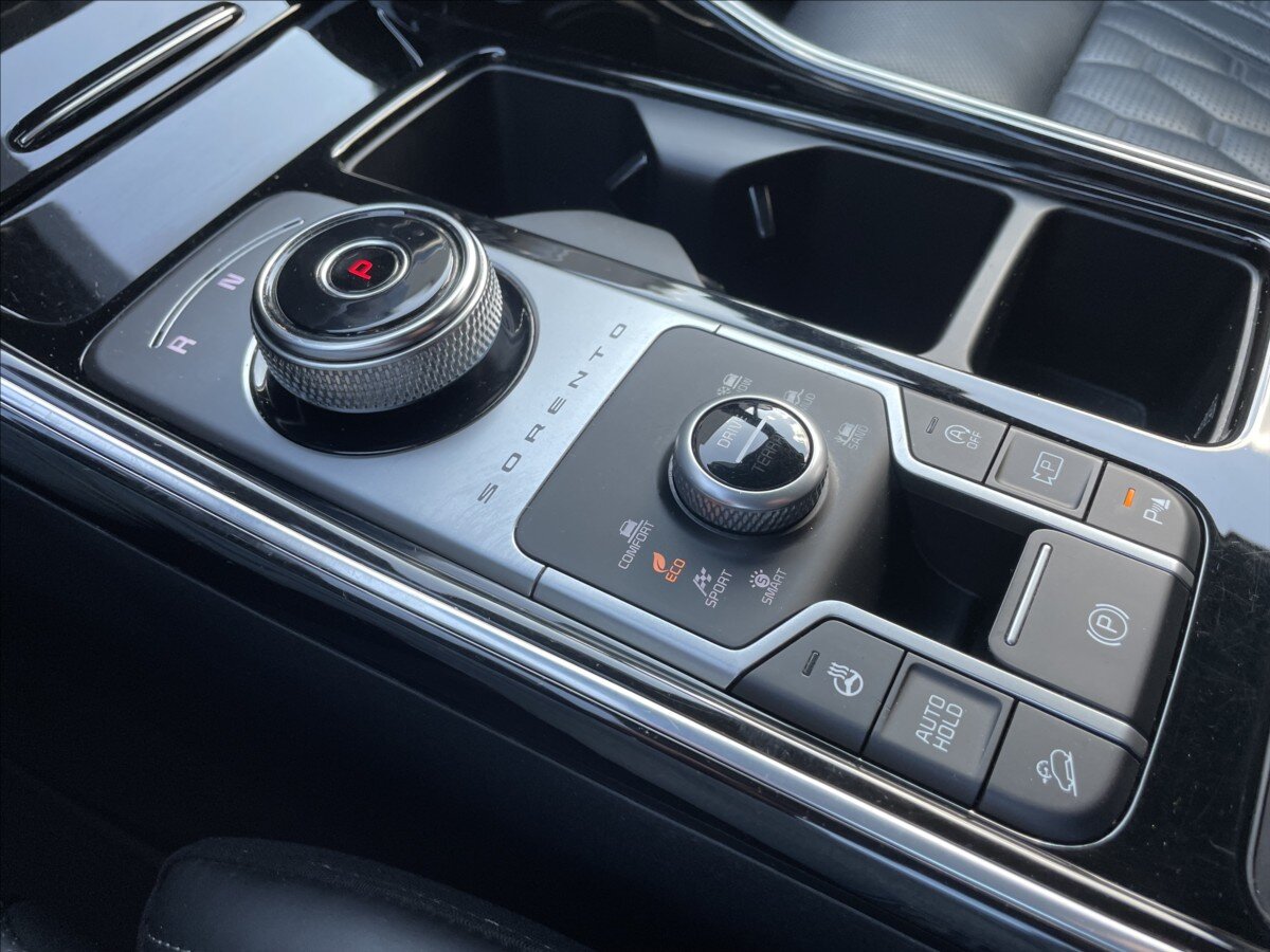 KIA Sorento SUV / Terénní 2,2 l 148 kw