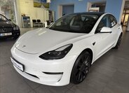Tesla Model 3 Sedan / Limuzína 0,0 377 kw